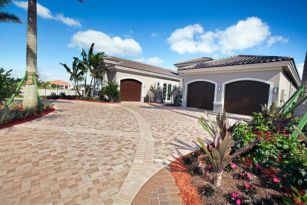 Best Driveway Paving Contractor  in Oblong, IL